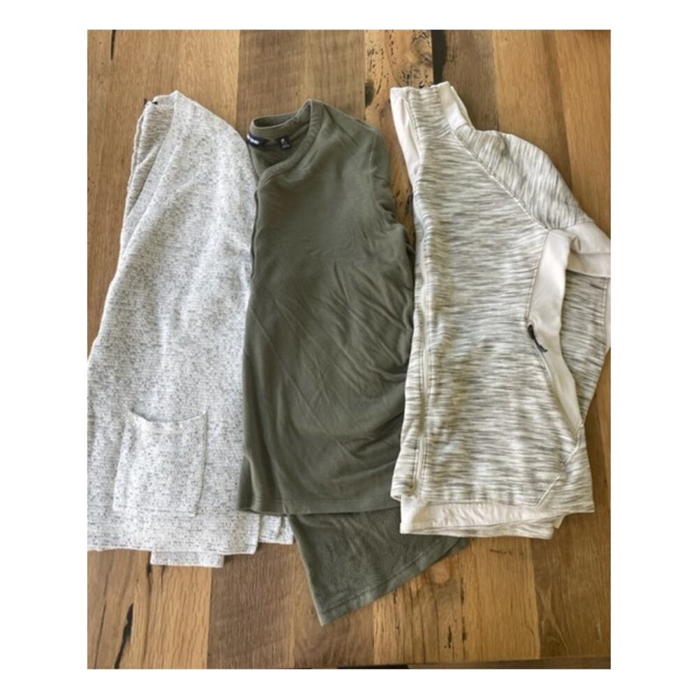 Casual Lot of 3 Columbia Jacket American Eagle Sweater Lands End Top Sz Med